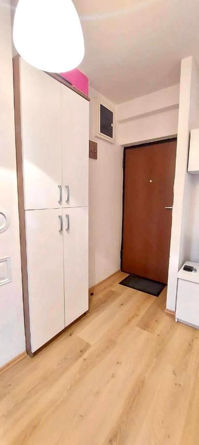 Bright & Lovely Apartment In The City Center Pristina Eksteriør billede